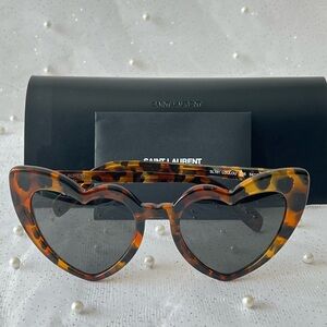 Sunglasses Saint Laurent Black